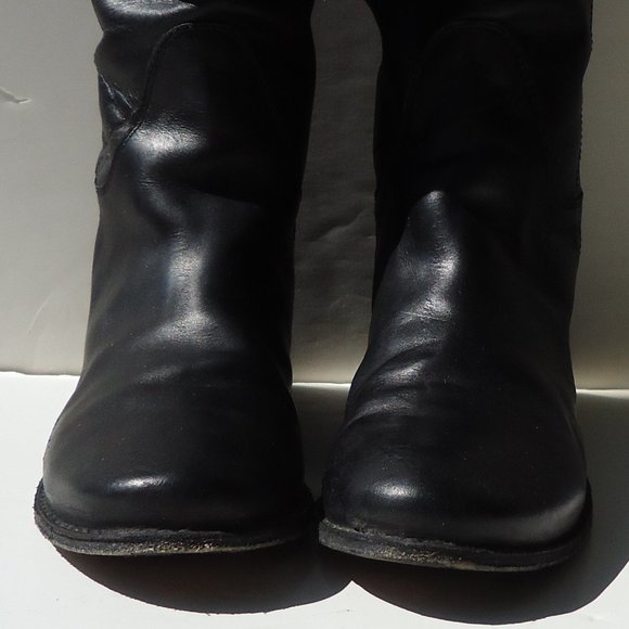 SIZE 7 B. FRYE Paige tall riding black leather boots. - Picture 4 of 16